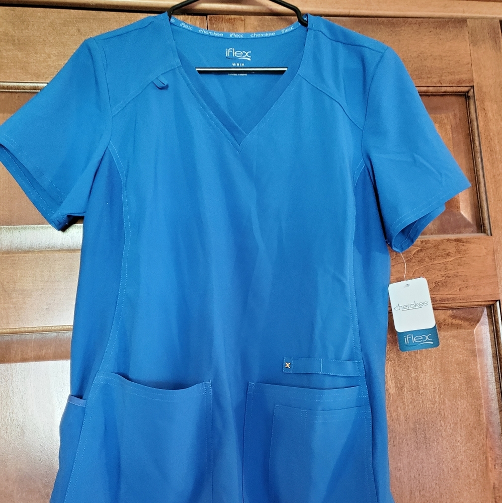 Cherokee iFlex scrub top